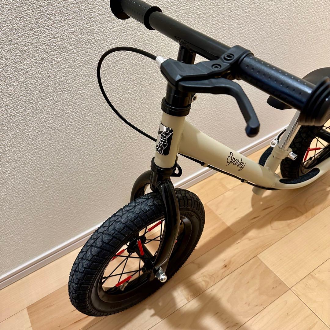 スパーキー ペダルレス キックバイク