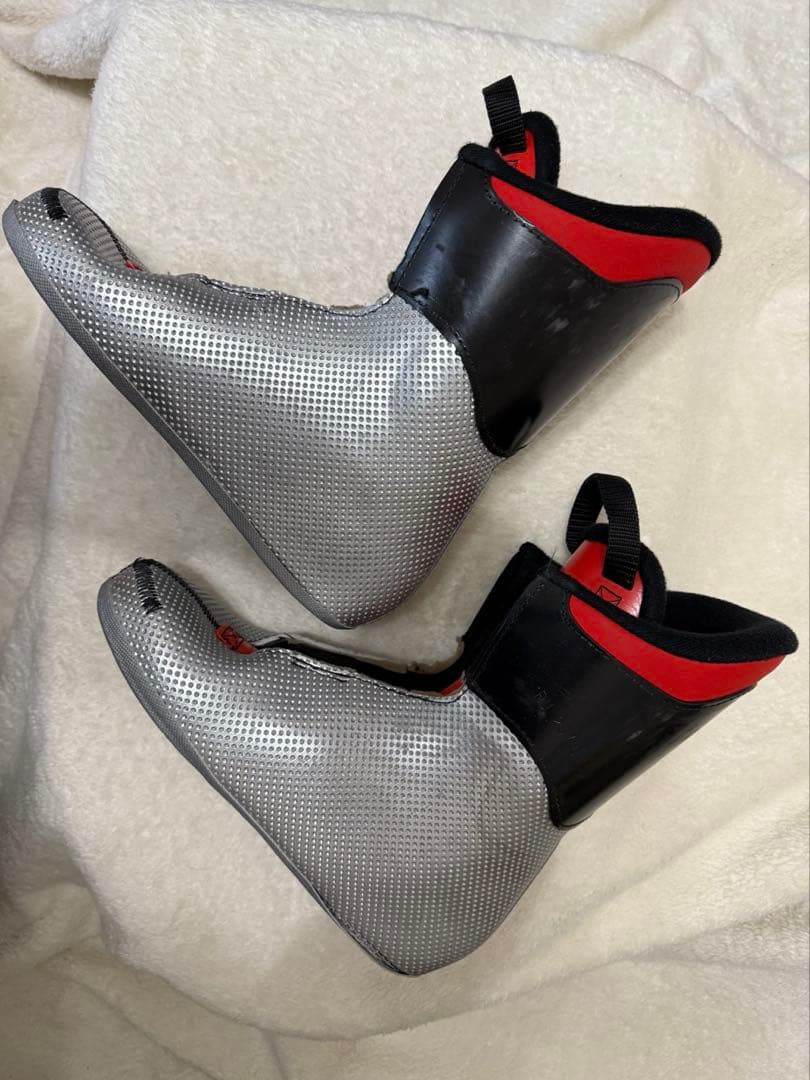 Atomic Hawx Jr4 ジュニア用スキーブーツ