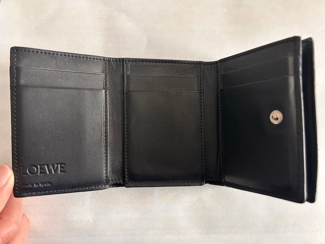 即購入可！ 値下げ交渉可！ロエベ 三つ折り財布 レザー ブラック