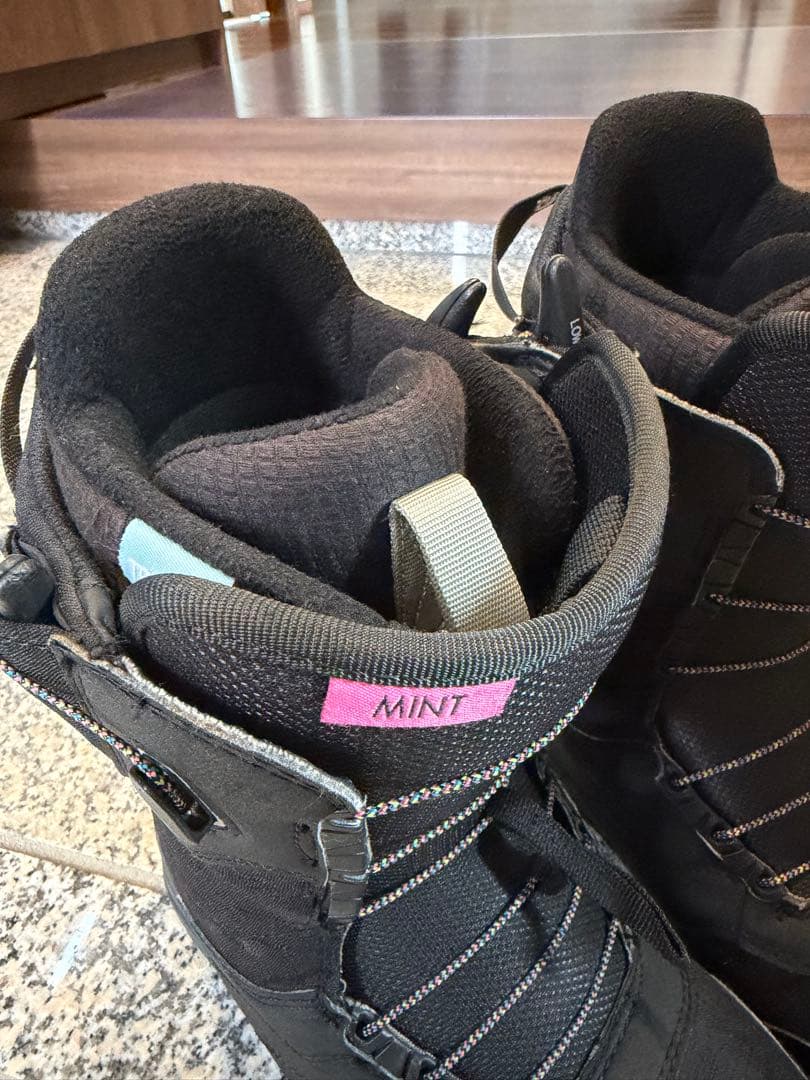 BURTON MINT ブラック スノーボードブーツ 24.5cm