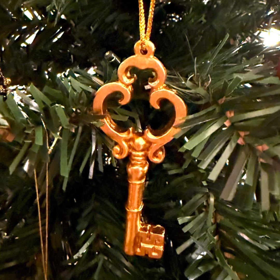 ハロウィン飾り　4点セット　8センチの大きなオーナメントボール