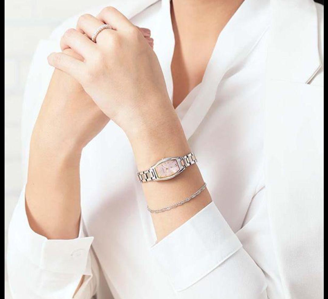 CITIZEN　クロスシー　ソーラー時計　EW5544-51W　新品