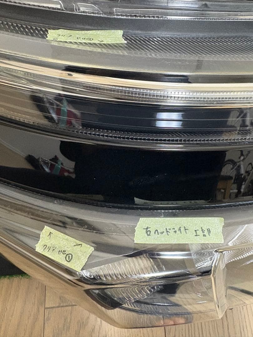 極美品取付部破損無し　トヨタ純正　80系ヴォクシー前期ZS ヘッドライトユニット