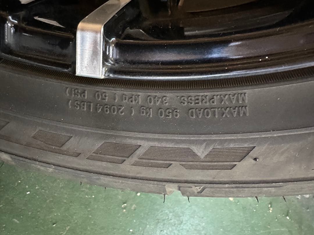 わ*ん様 22インチ ブラック シルバー ホイール