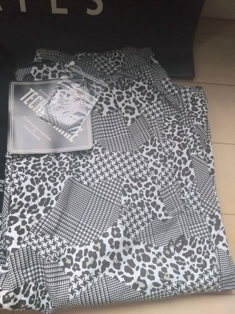 MASTER BUNNY EDITION レインジャケット サイズ6