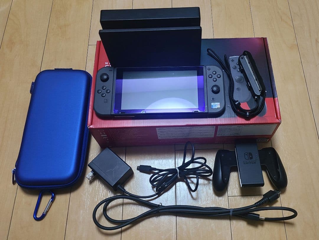 ニンテンドースイッチ本体 ブラック セット(箱、キャリングケース、SDカード付)