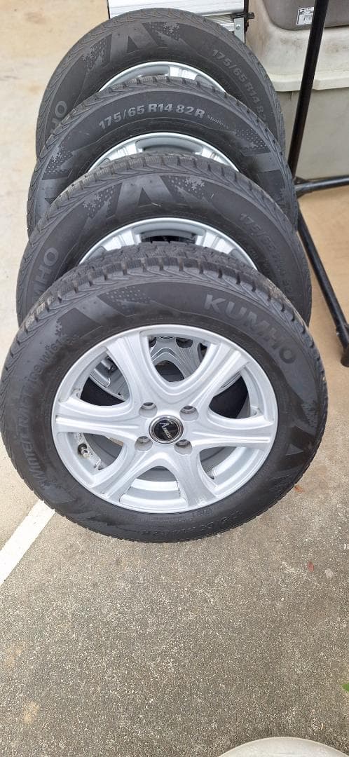 スタッドレスタイヤ&ホイール　４本セット　現地引き取り限定