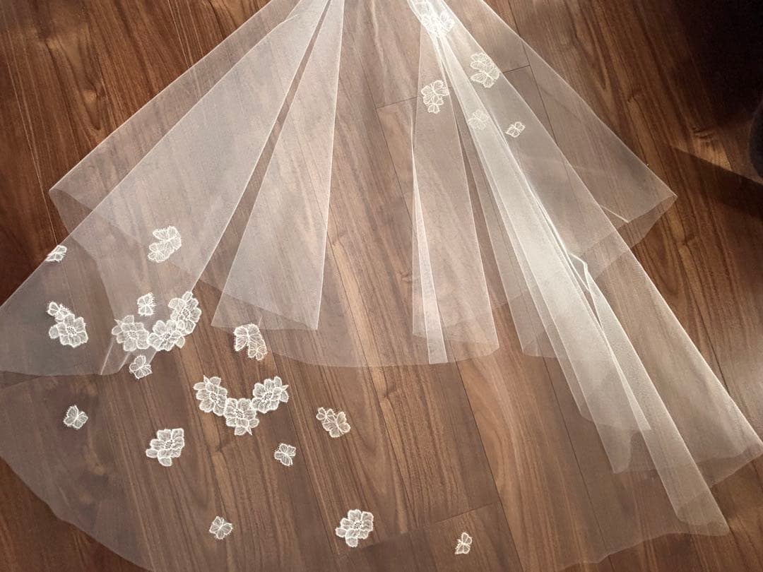 THE TREAT DRESSING ショートウェディングベール蝶々花柄刺繍