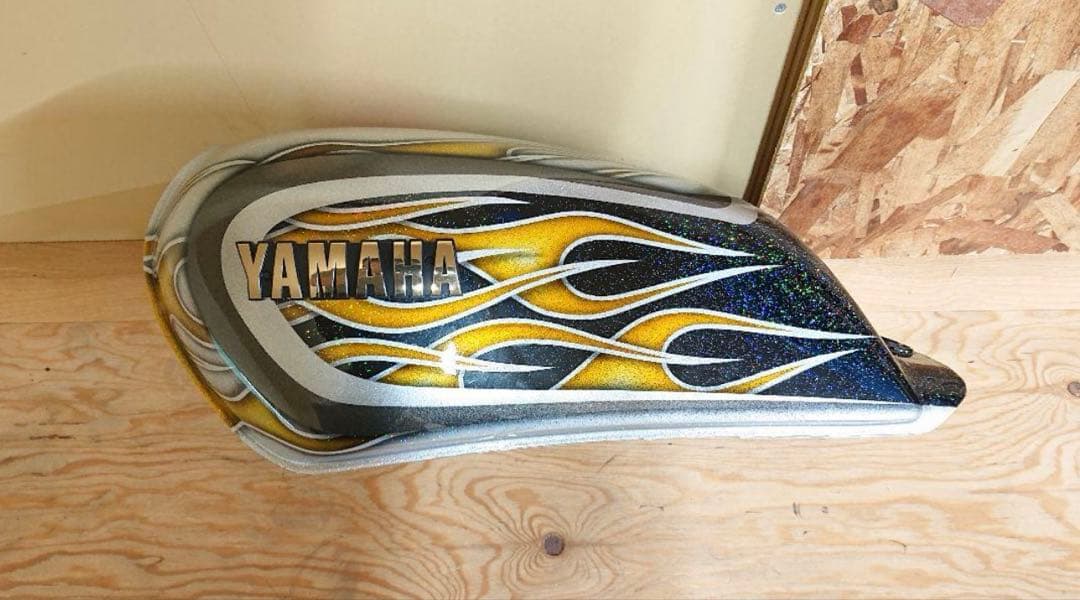 YAMAHA xj400 外装７点フルセット　業者塗装後未使用品　保管傷多少あり