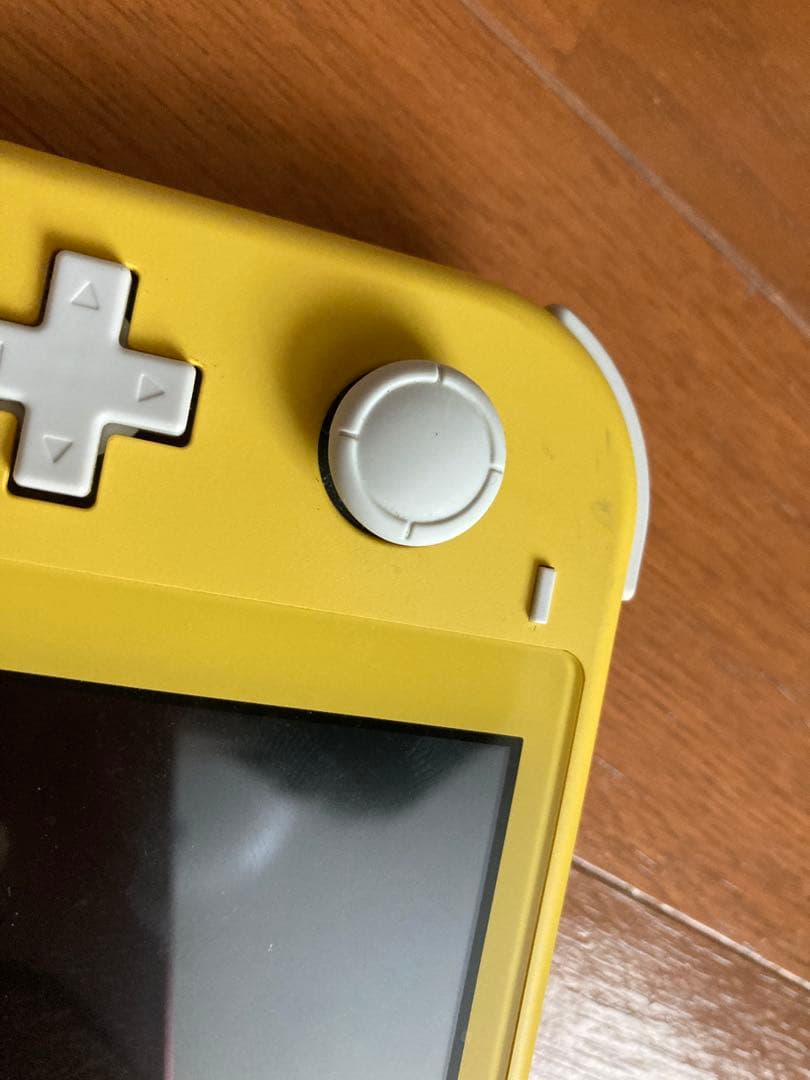 Nintendo Switch Lite スイッチライト　あイエロー　中古