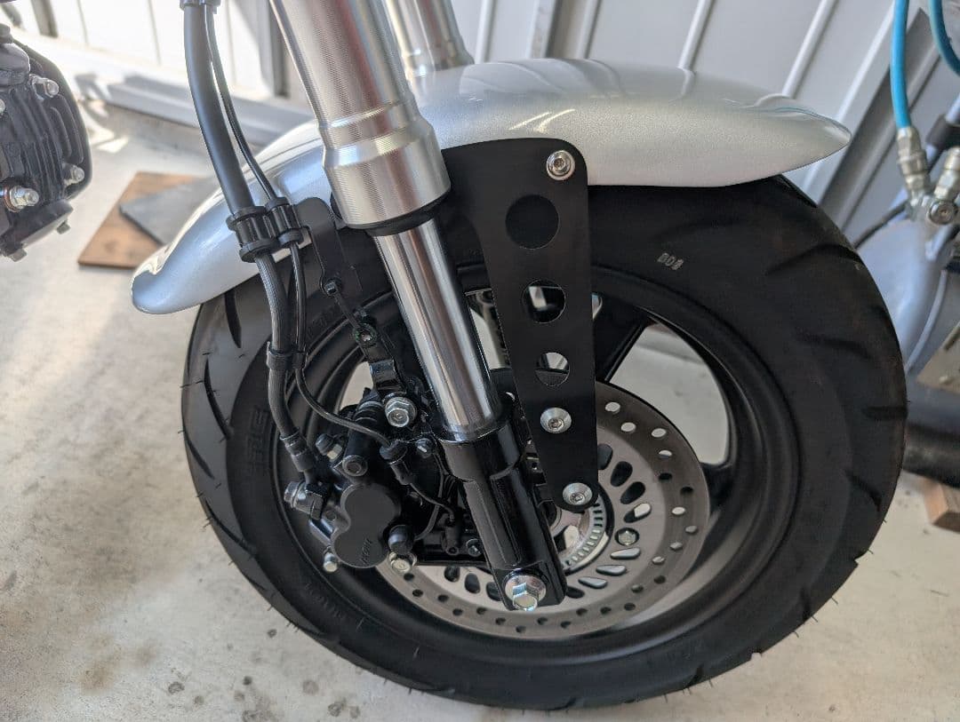 ダックス125 ディアブロフロントフェンダー中古美品