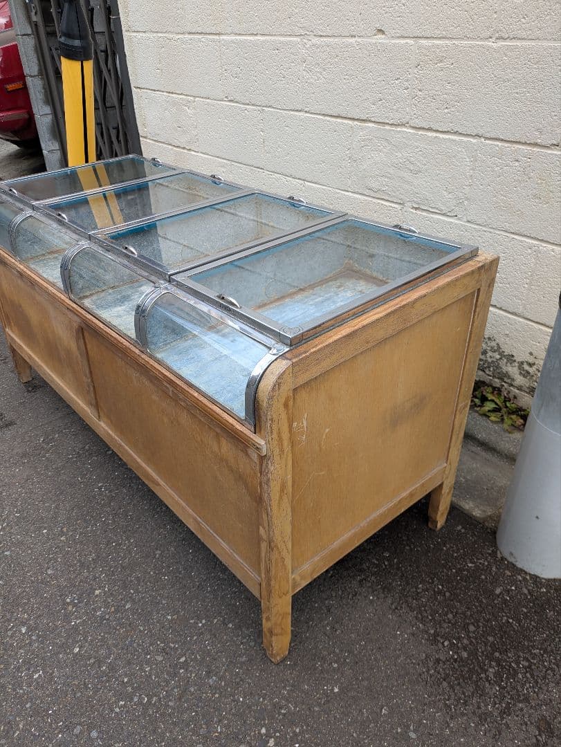 昭和レトロ 陳列台 展示ケース ショーケース ブリキ 木製台付き 駄菓子屋