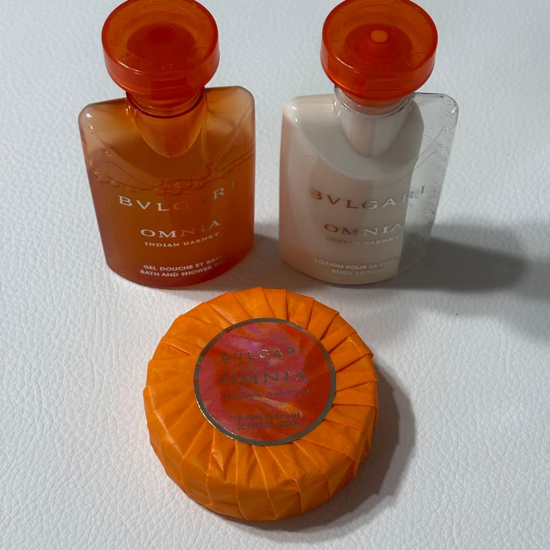 【希少】ブルガリ オムニア ガーネット オードトワレ 65ml ギフトセット