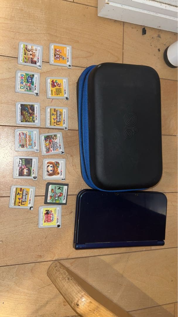 Nintendo 3DS ネイビーブルー 本体とゲーム10本と3DS用ケース