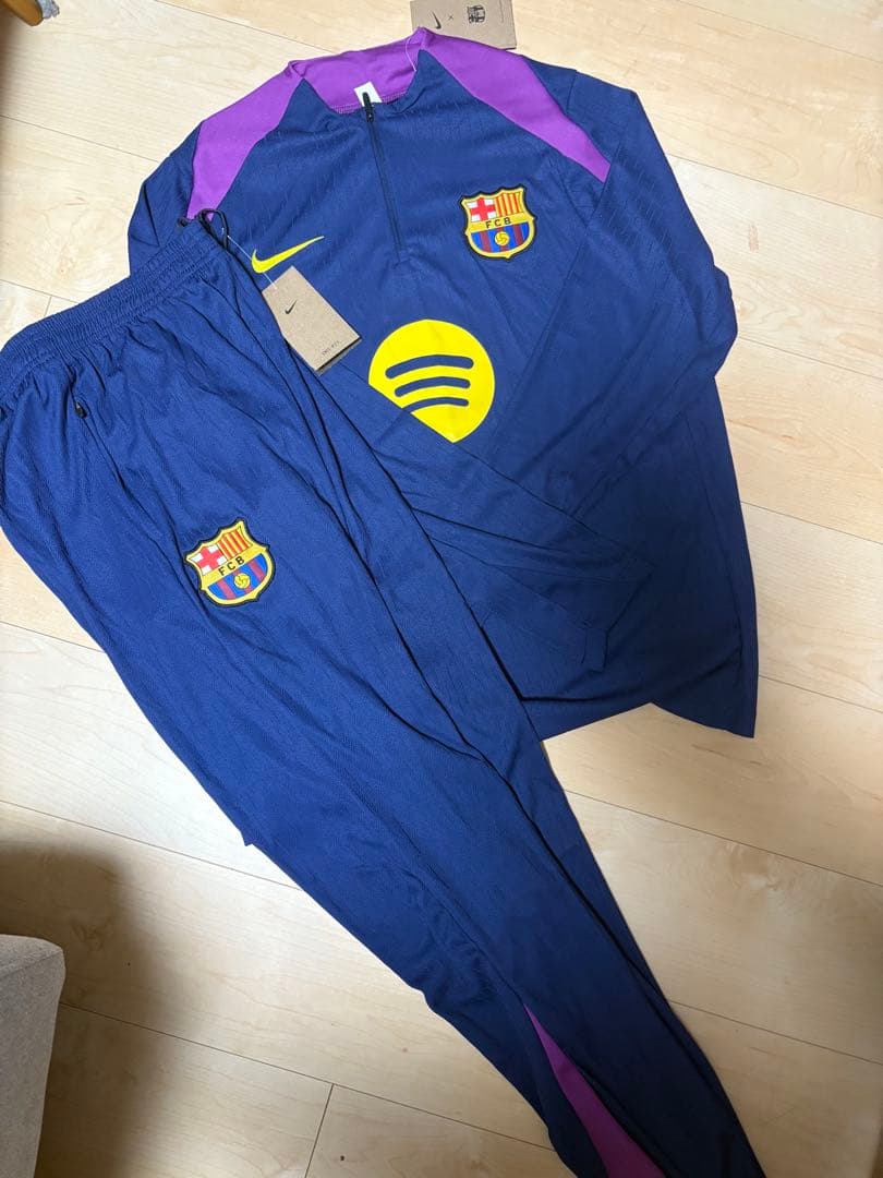 値下げ【新品未使用】FC Barcelona ドリルトップ上下　Lサイズ
