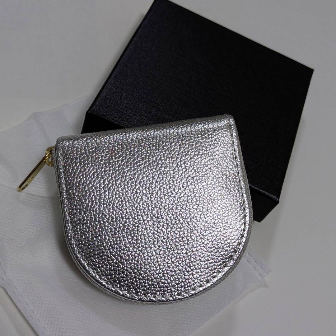 【正規品】新品 皇居 本革 菊の紋入り 馬蹄型ケース　シルバー　銀