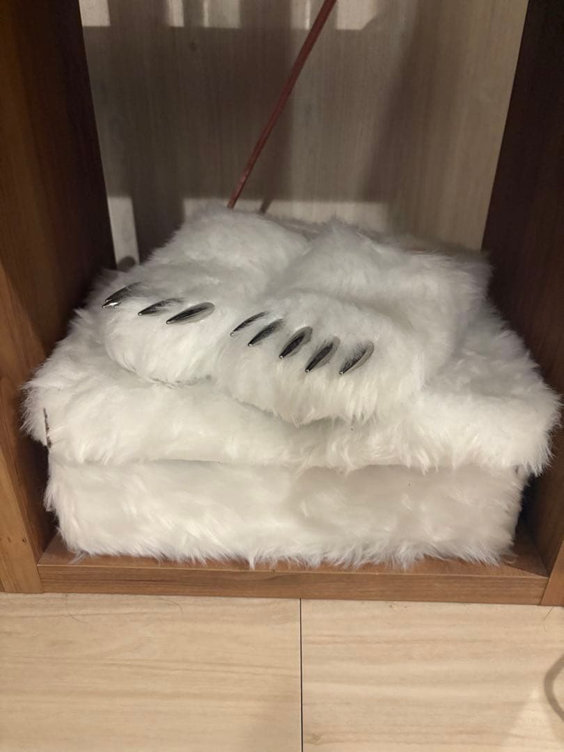 靴 Bravest studios WHITE BEAR CLAW MULES