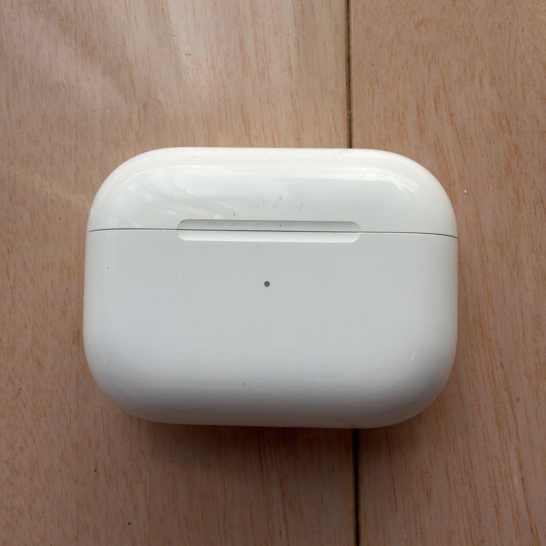 Apple AirPods pro 第一世代　Lightning充電
