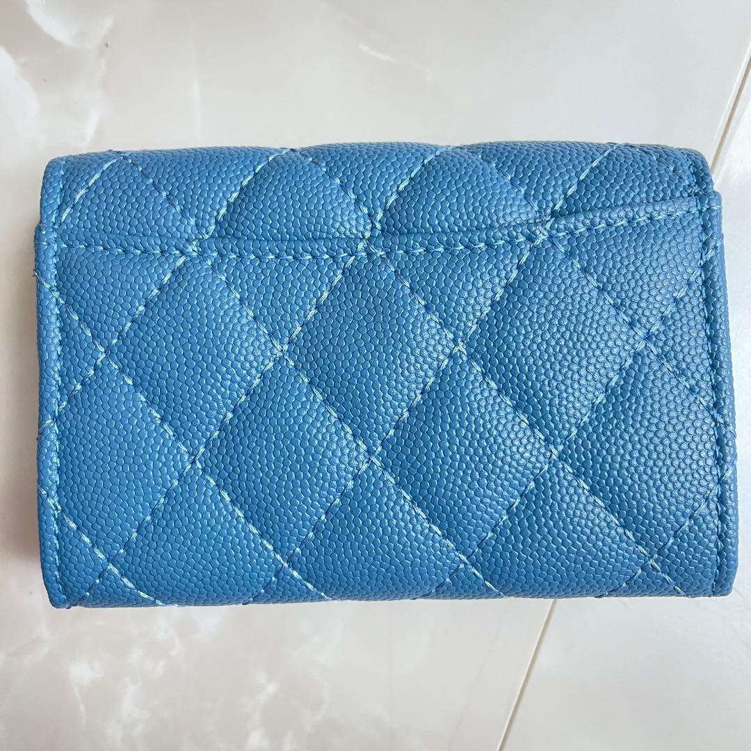 財布　キャビアスキン　ブルー