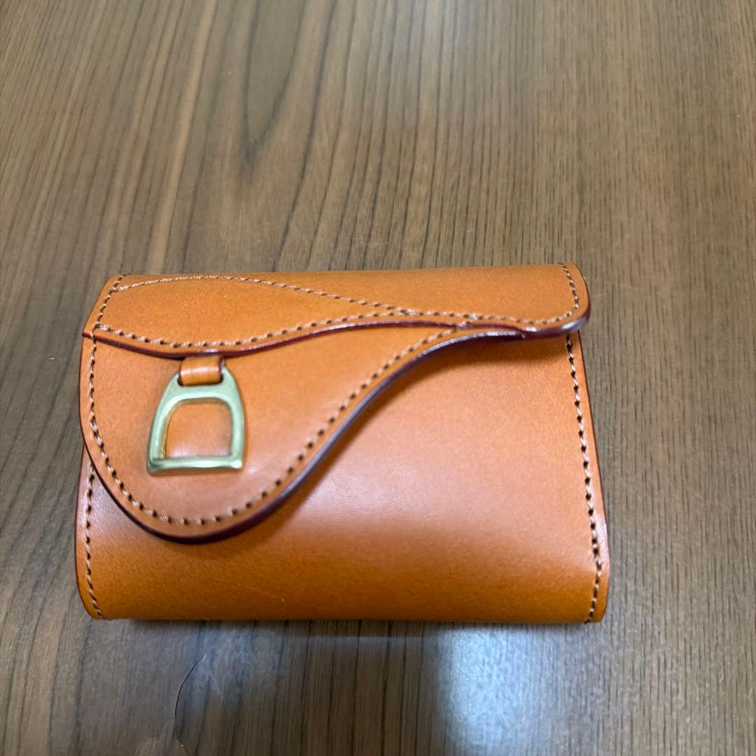 鞄のいたがき　栃木レザー 鞍 コンパクト財布 三つ折りウォレット