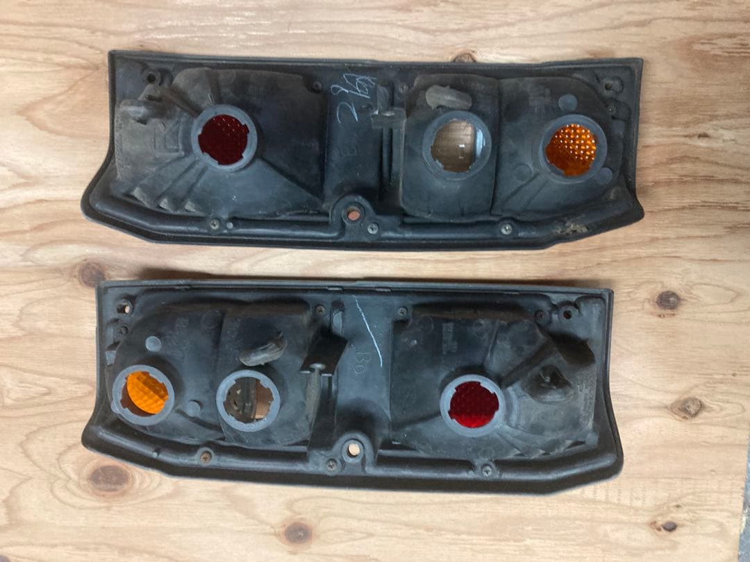 ランドクルーザー71 73 純正テールランプ 左右TOYOTA ランクル70