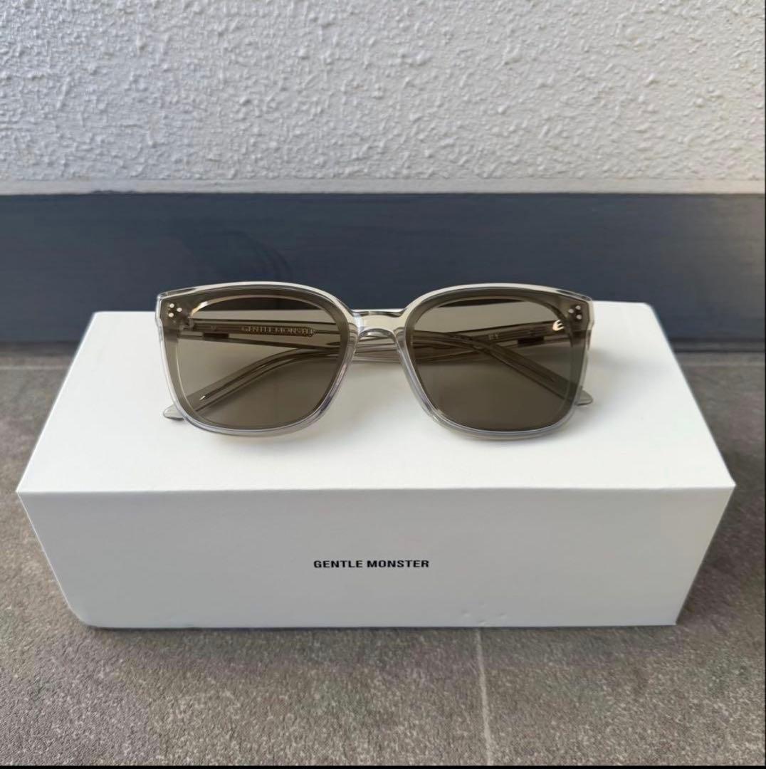 ジェントルモンスター BY グレー　灰色【新品、未使用】