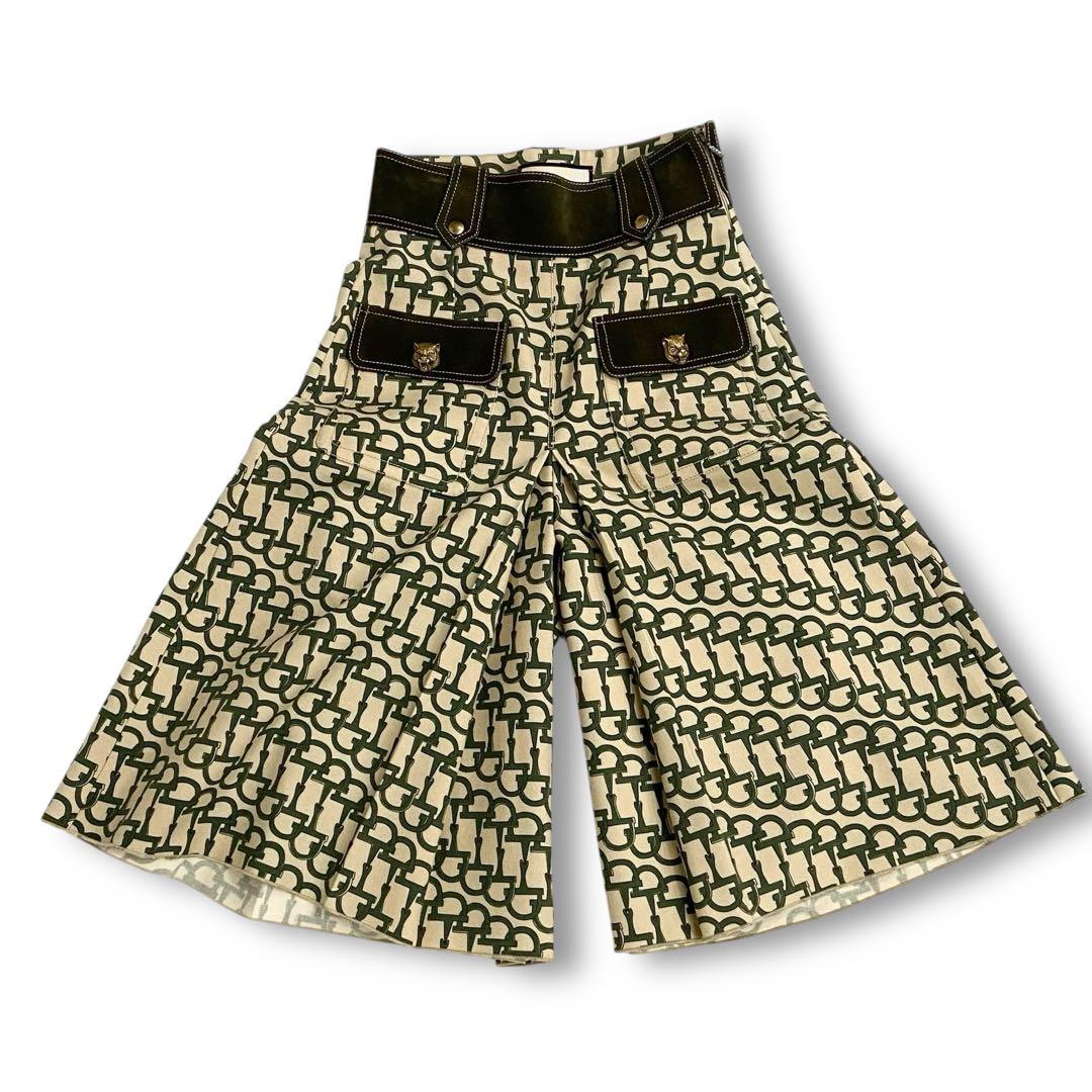 16awꕥグッチ ランウェイモデル キャットヘッド ホースビット柄 キュロット