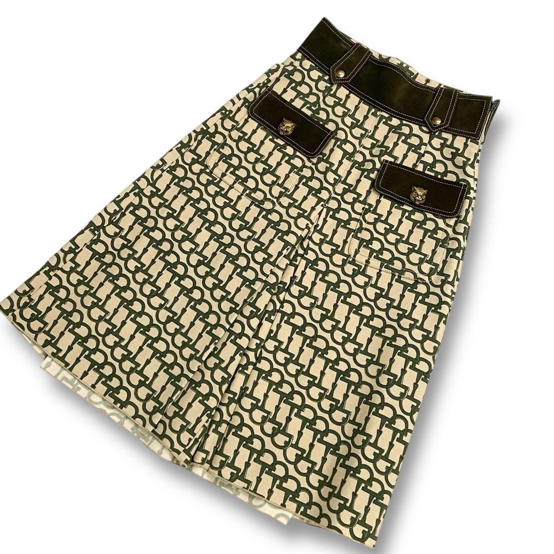 16awꕥグッチ ランウェイモデル キャットヘッド ホースビット柄 キュロット