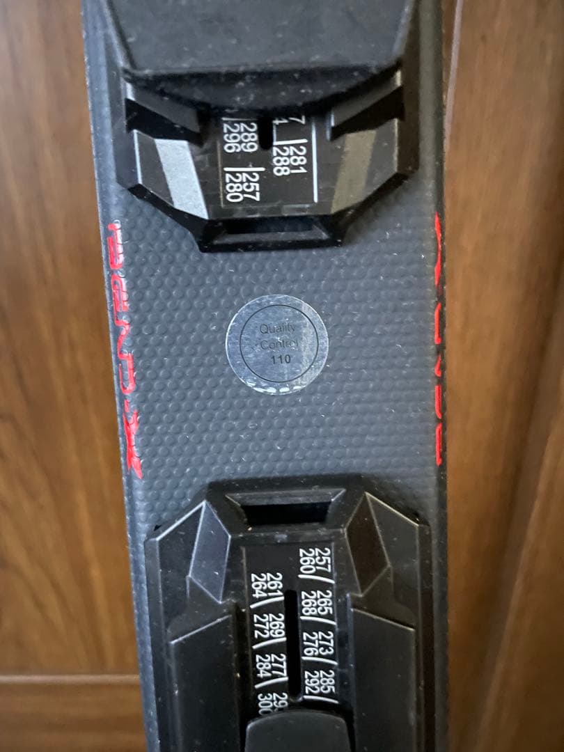 アトミック　レッドスターMI 156cm