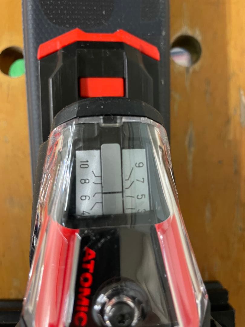 アトミック　レッドスターMI 156cm