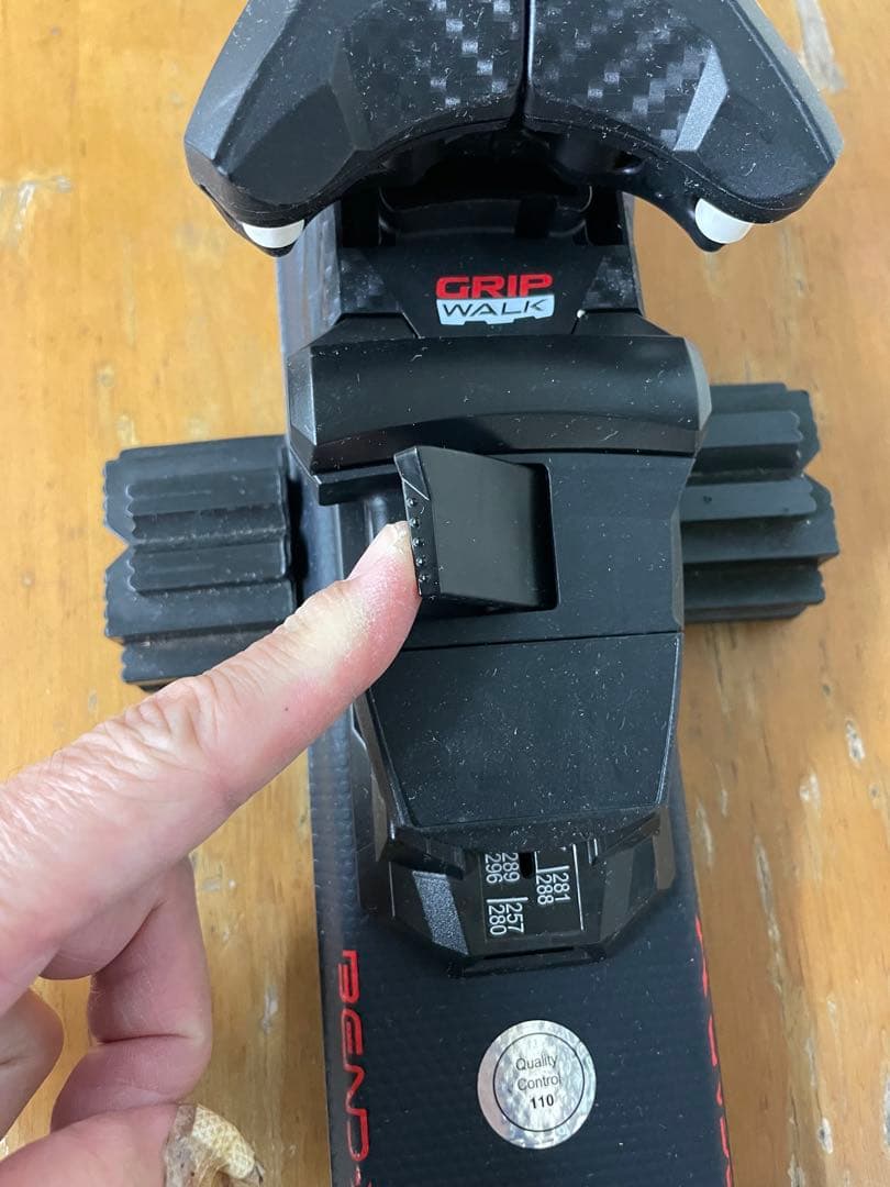 アトミック　レッドスターMI 156cm