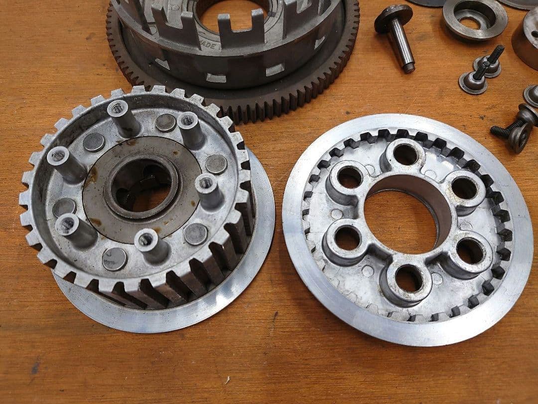 カワサキ ローソンレプリカ　Z1100R 純正クラッチハウジング