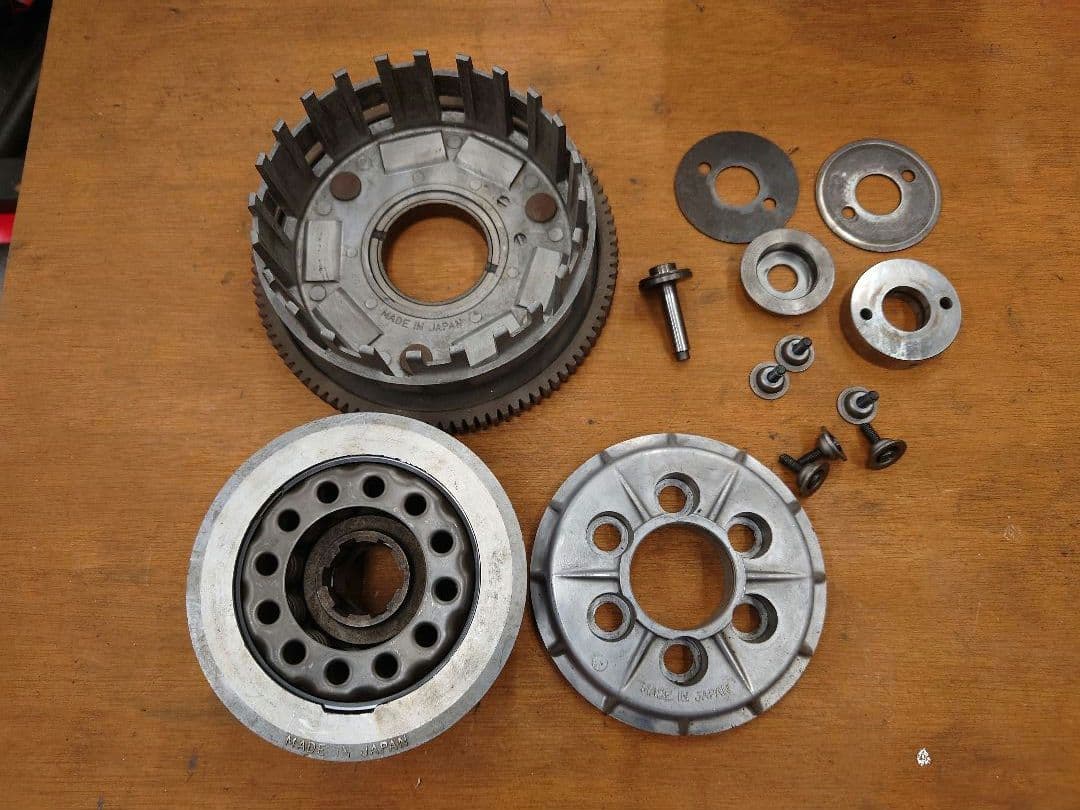 カワサキ ローソンレプリカ　Z1100R 純正クラッチハウジング