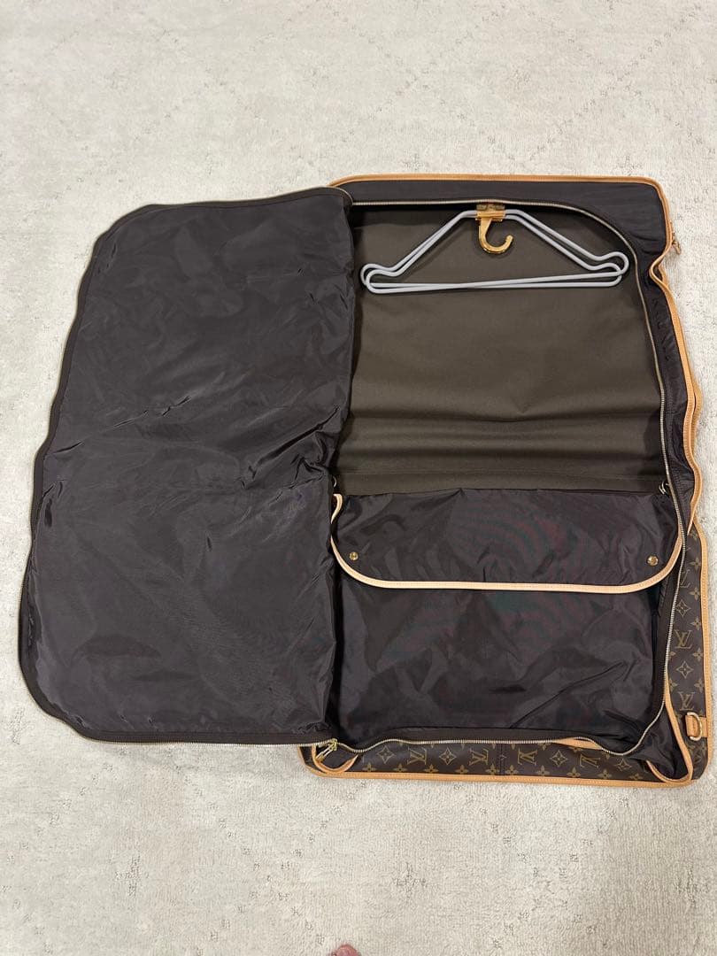 Louis Vuitton モノグラムバッグ　ガーメントバック