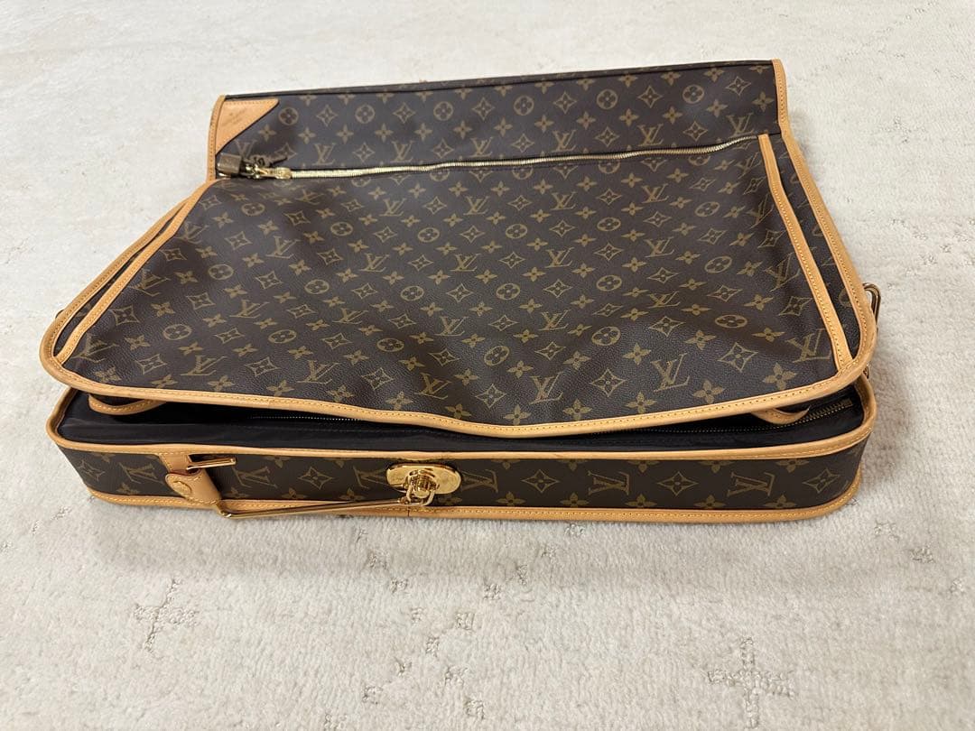 Louis Vuitton モノグラムバッグ　ガーメントバック