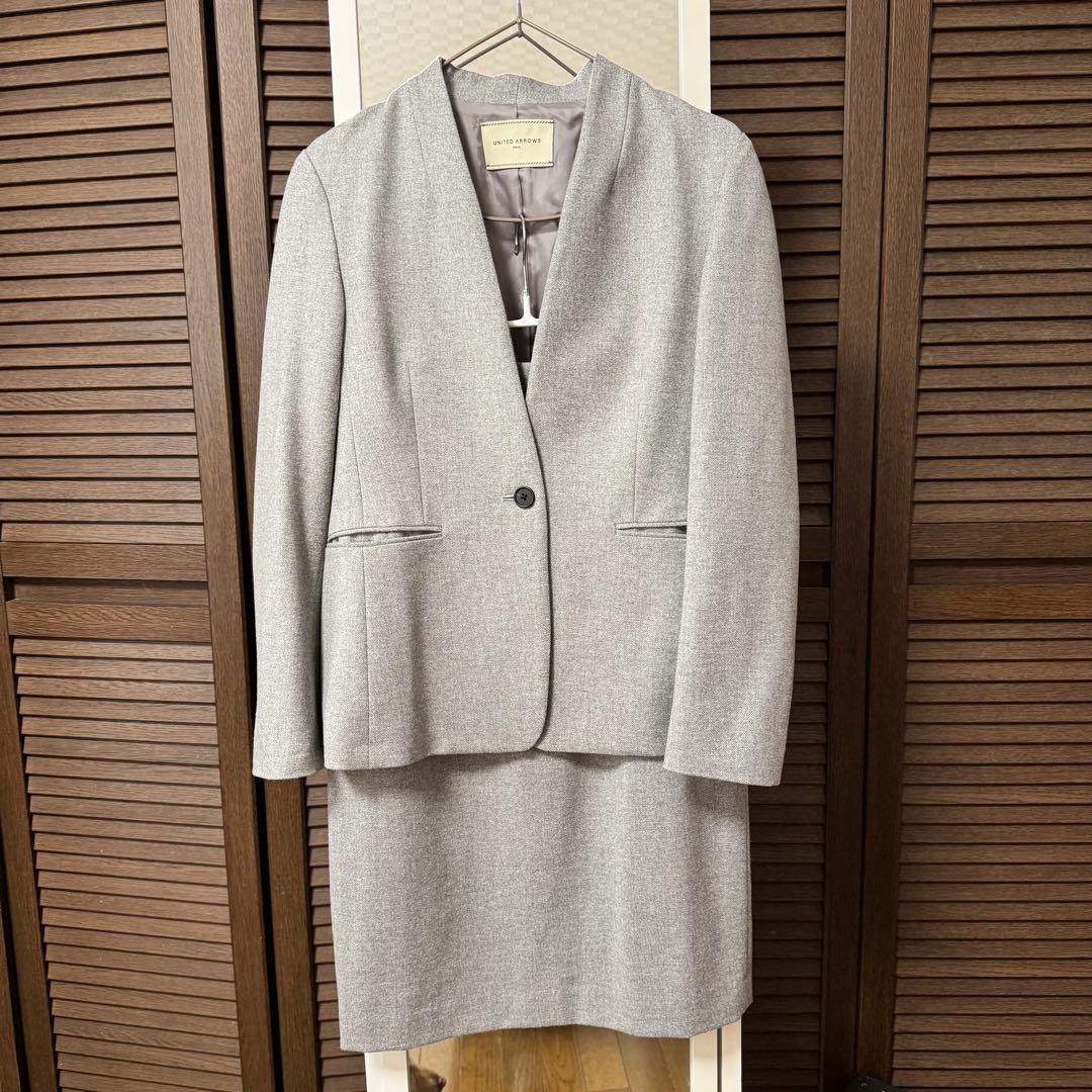値引き！未使用　UNITED ARROWS 36 ノーラペル スーツ スカート