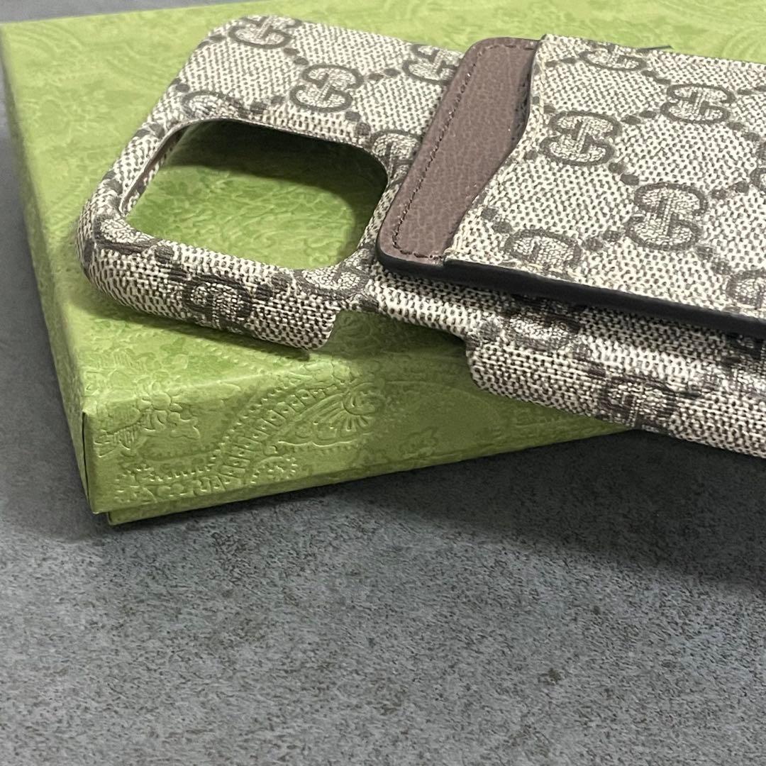 【新品未使用】グッチ GGスプリーム iPhone13 スマホケース