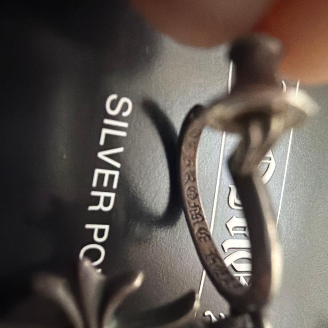Chrome Hearts クロスモチーフピアス
