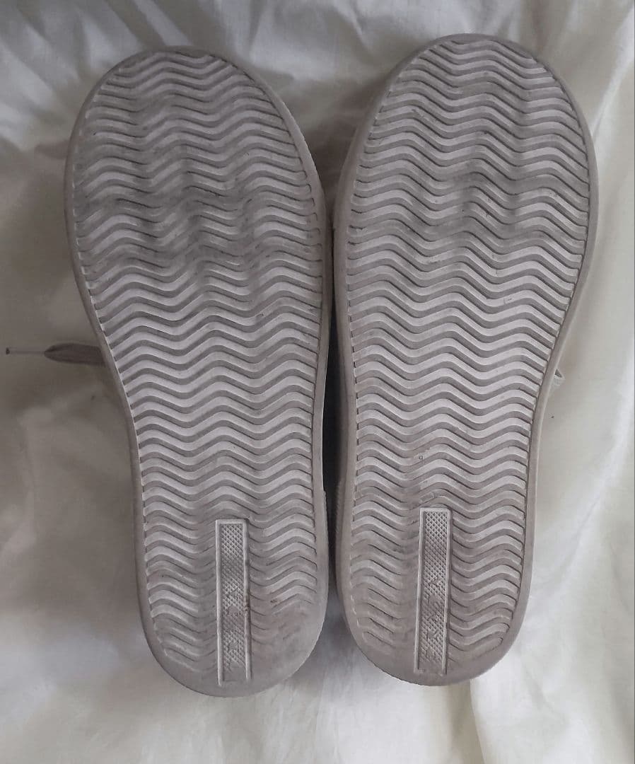 最終価格24時まで！PRADA ホワイトレザー スニーカー