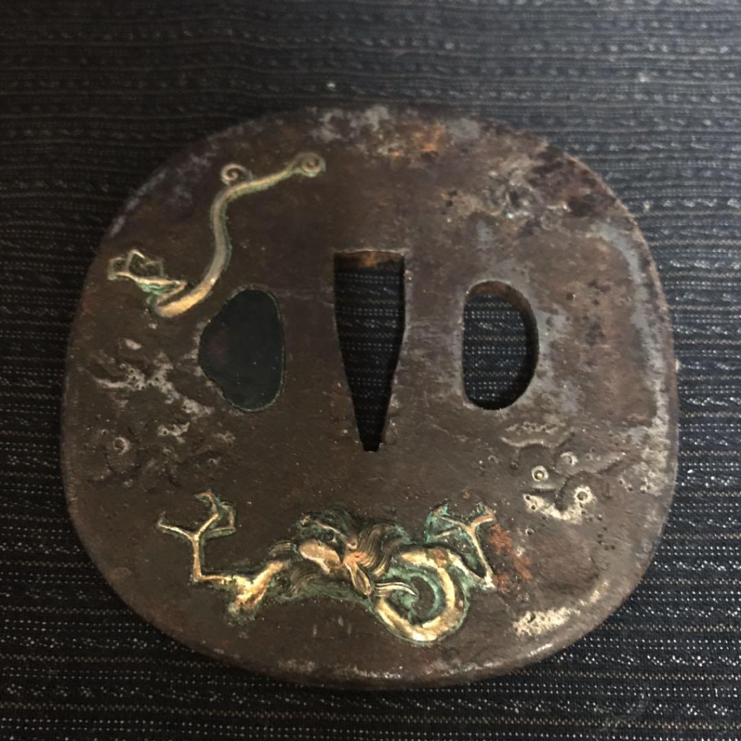 コレクター所蔵　飛竜図（雨龍図）刀鍔　江戸期〜保証