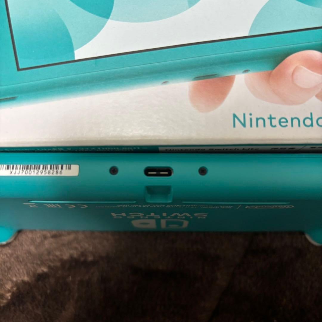 Nintendo SwitchLite 本体(ケース、箱付き)