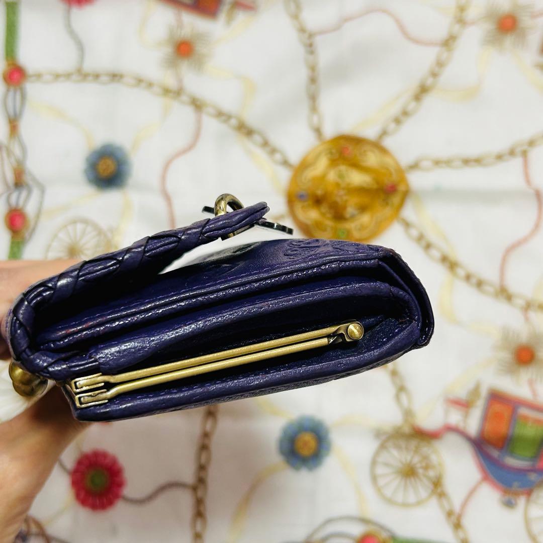 《アナスイ》バタフライチャーム付 エンボスレザー 2つ折りがま口財布 口金 箱付