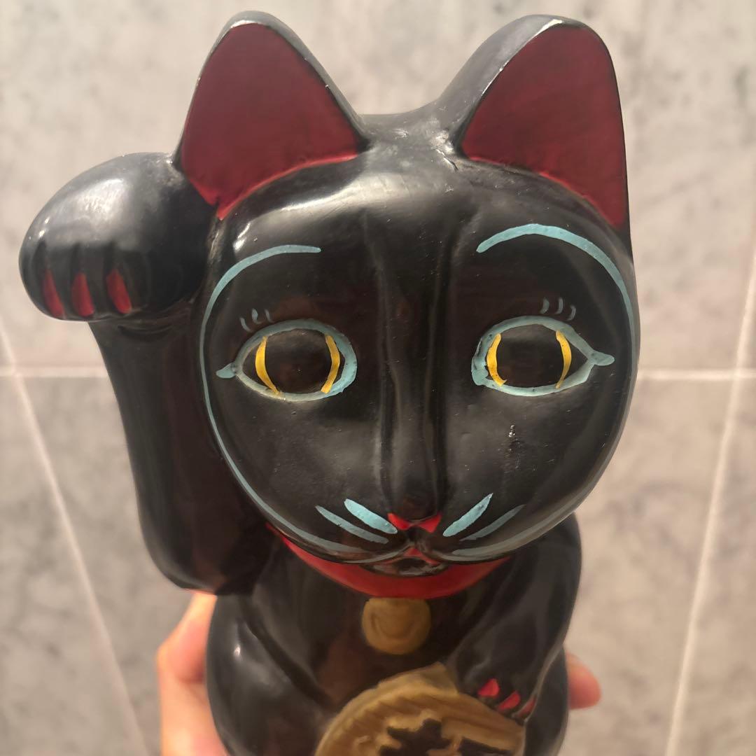 ヴィンテージ現代には無い珍しいお顔やまつ毛、ヒゲが可愛らしい金運、魔除け招き猫