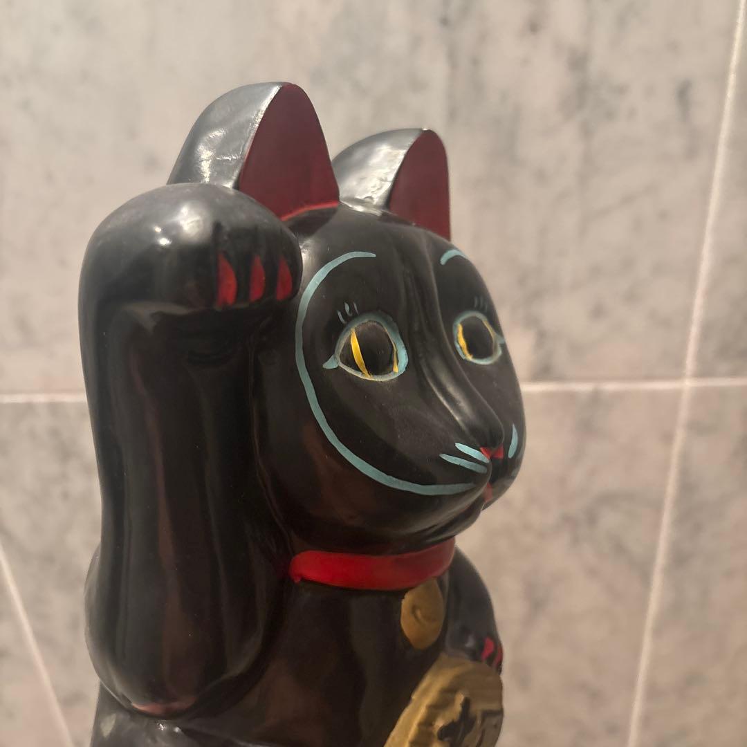 ヴィンテージ現代には無い珍しいお顔やまつ毛、ヒゲが可愛らしい金運、魔除け招き猫