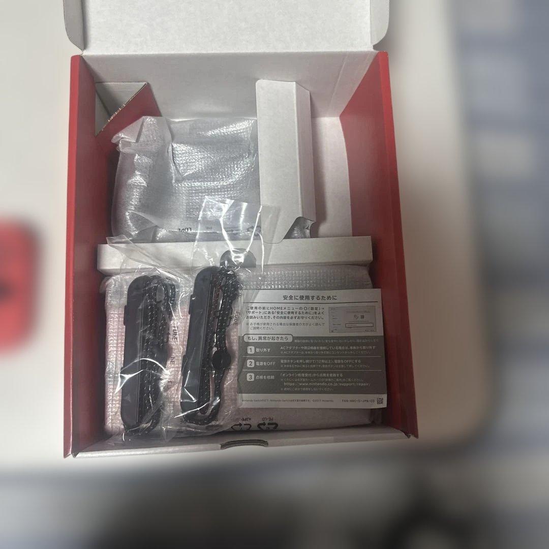 Nintendo Switch　有機EL モデル本体キット　マリオレッド