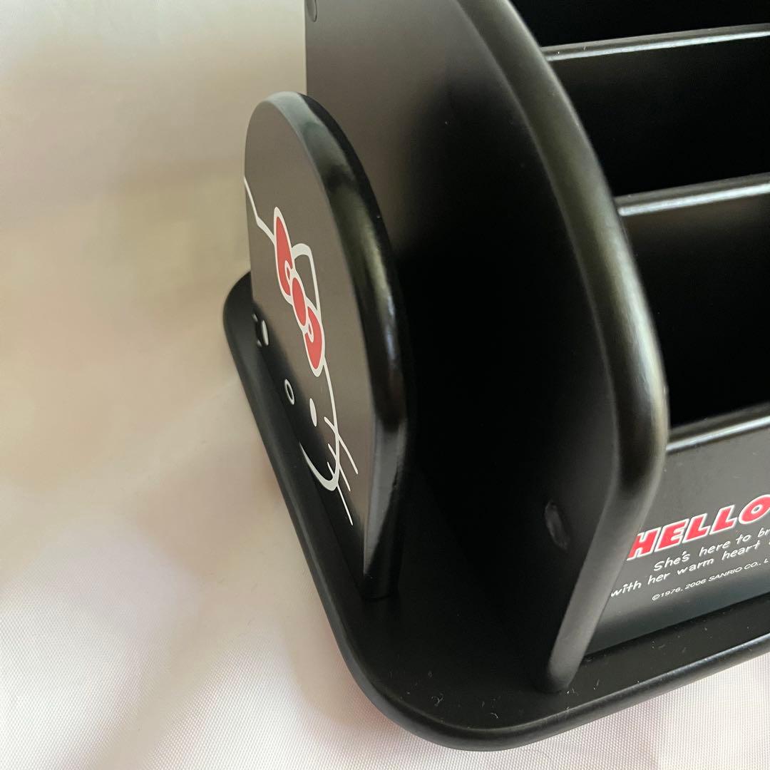 サンリオ　ハローキティ レトロ リモコンラック 2006年