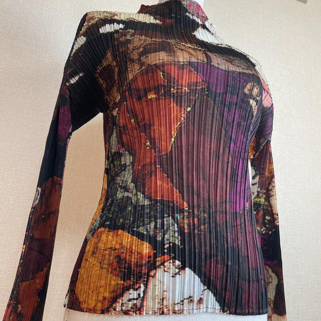 プリーツプリーズ（イッセイミヤケ）トップス 3 日本製 極美品