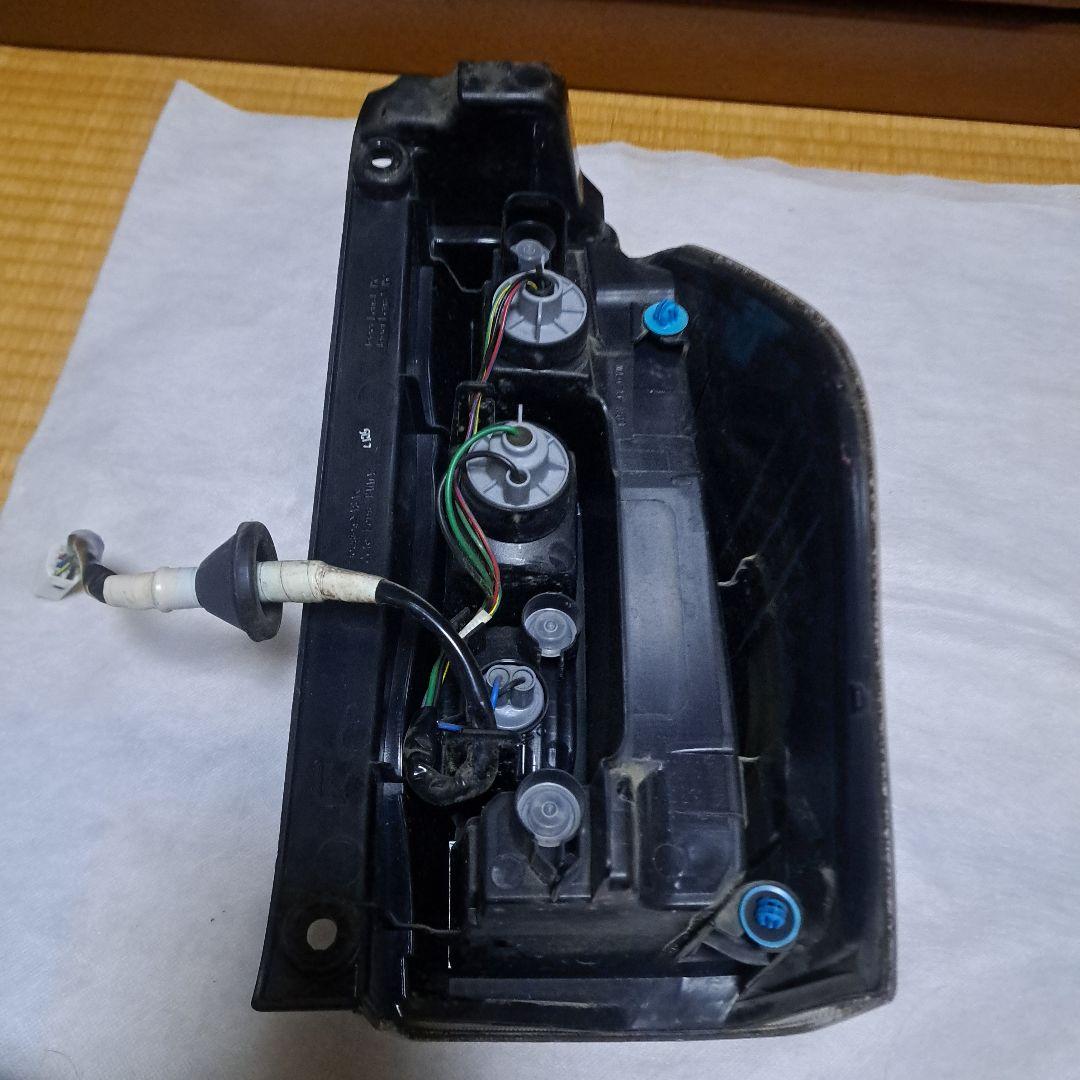 ダイハツ★タントカスタム★LA600S ★テールランプ★インナーメッキ★左★良品