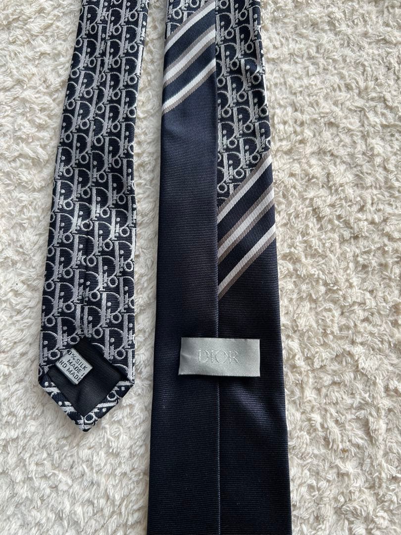 （最終値下げ）【新品未使用】Dior シルク ネクタイ ロゴ入り