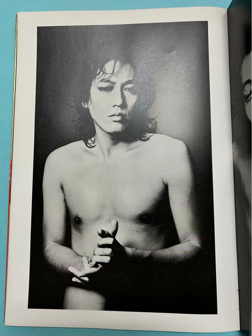 沢田研二写真集　水の皮膚 帯と表紙が少し劣化していますが中は綺麗です。